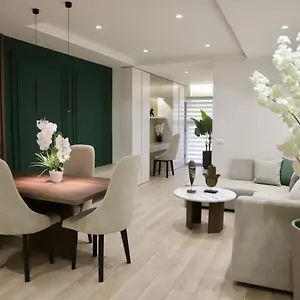 La Grand - New Bazaar تيرانا